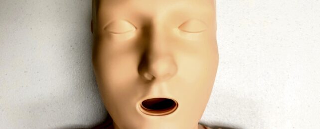 A Huge Design Flaw in CPR Dummies Could Have Deadly Consequences